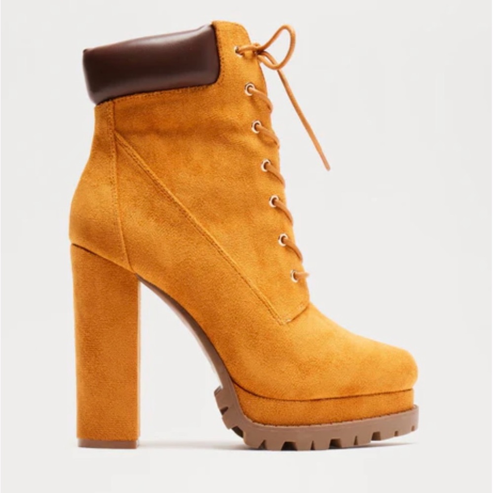 Women's Tan Lace-Up Ankle Boots